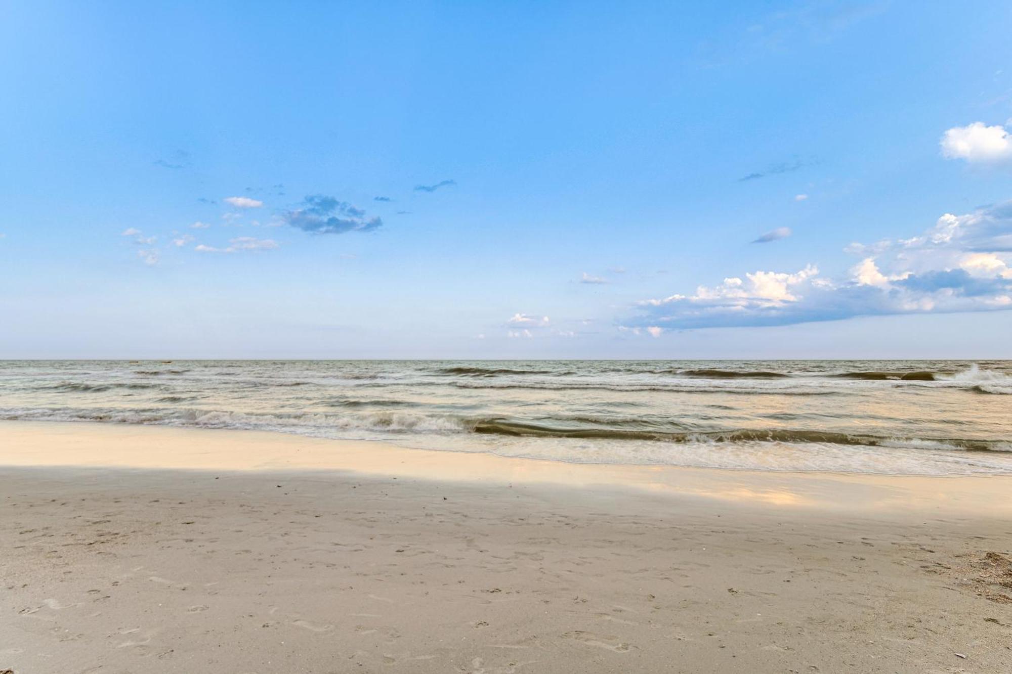 Updated Resort Condo, Walk To Myrtle Beach! Eksteriør billede