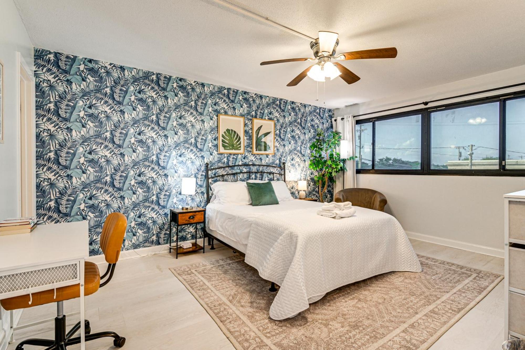 Updated Resort Condo, Walk To Myrtle Beach! Eksteriør billede