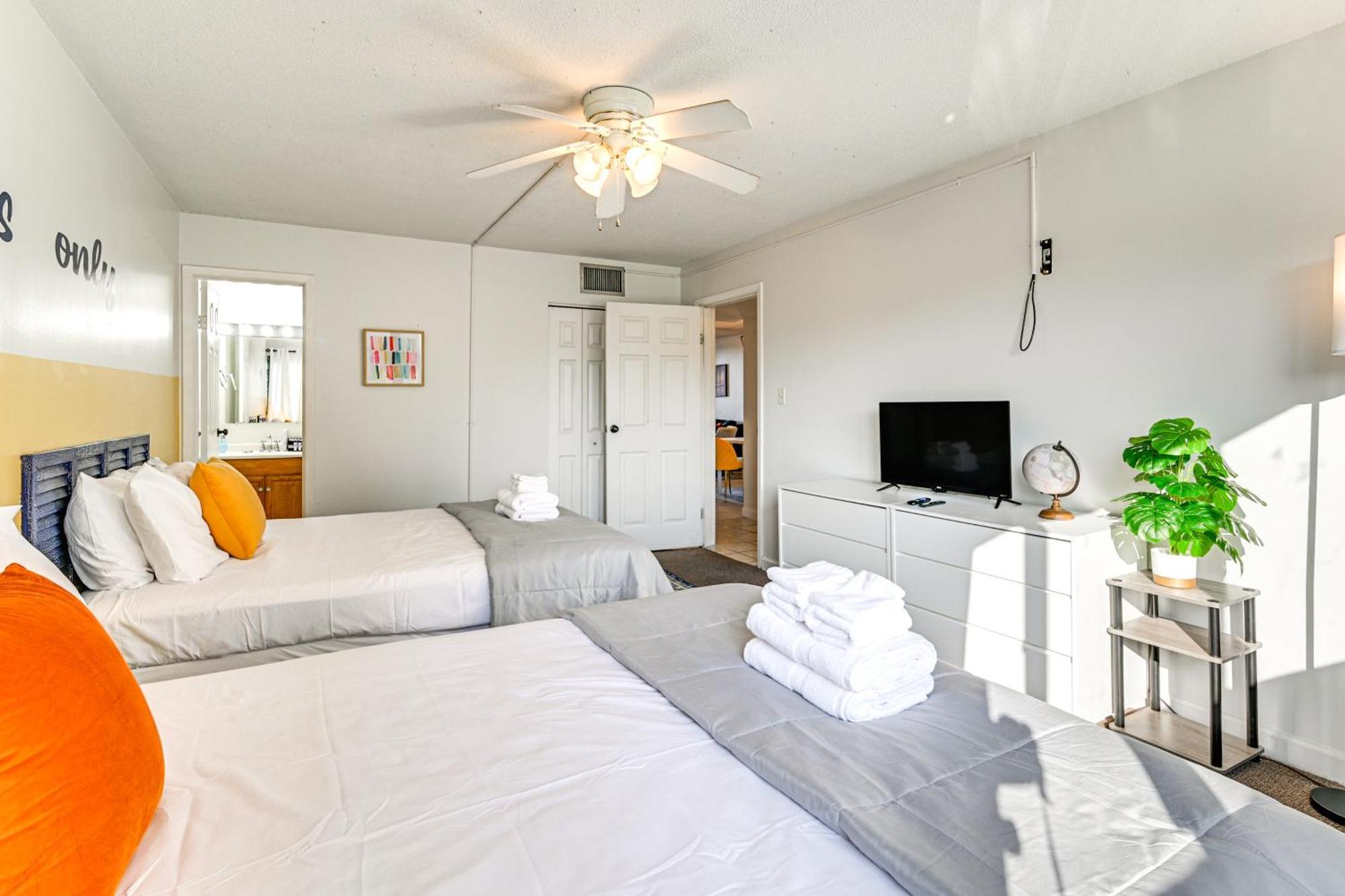 Updated Resort Condo, Walk To Myrtle Beach! Eksteriør billede